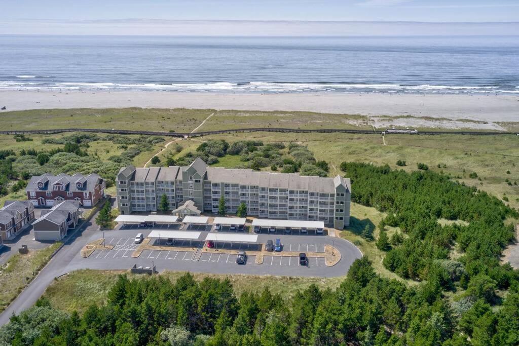 Beach Please-Updated Home With Ocean Views Long Beach Exterior photo